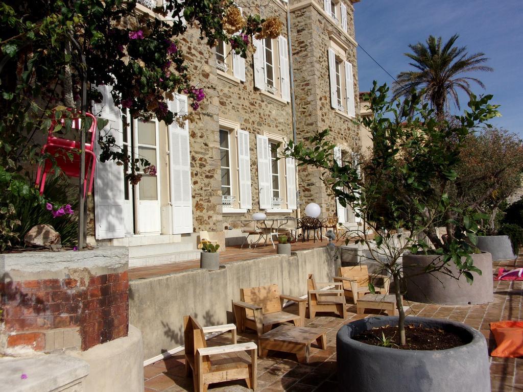 Hotel Castel Pierre Lisse Hyères Zewnętrze zdjęcie
