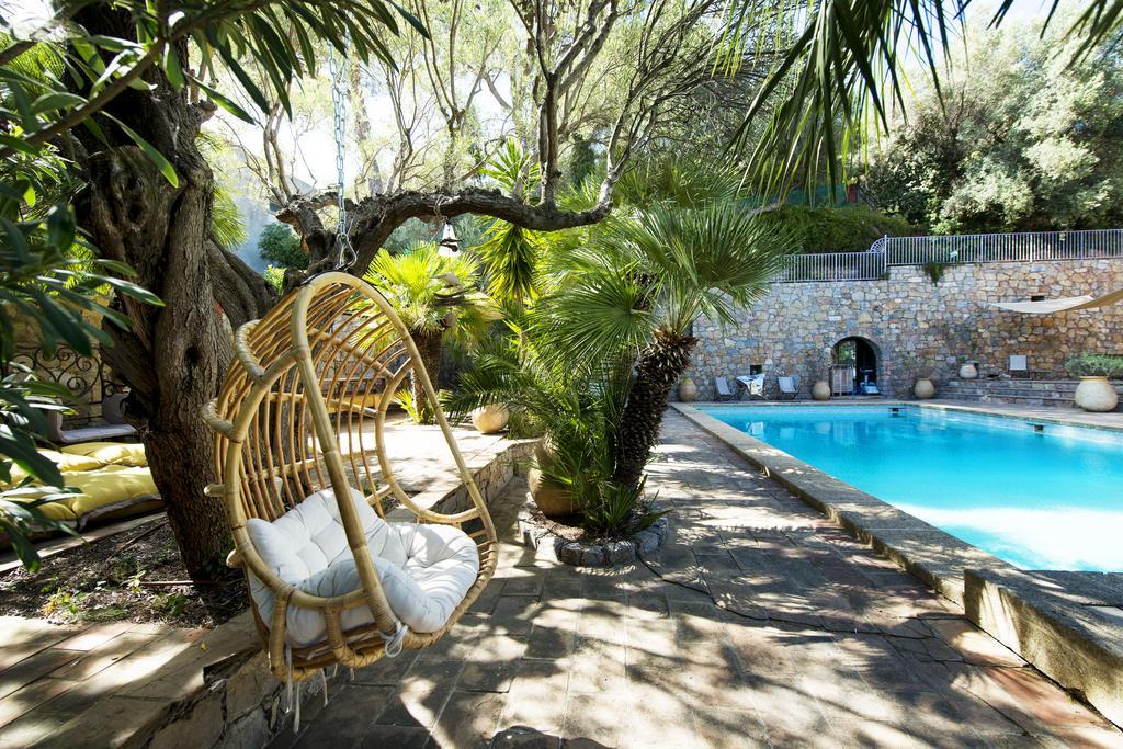 Hotel Castel Pierre Lisse Hyères Zewnętrze zdjęcie